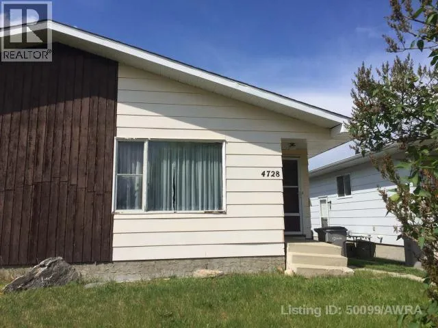 4728 57 AVE, Whitecourt, Alberta T7S1B4
