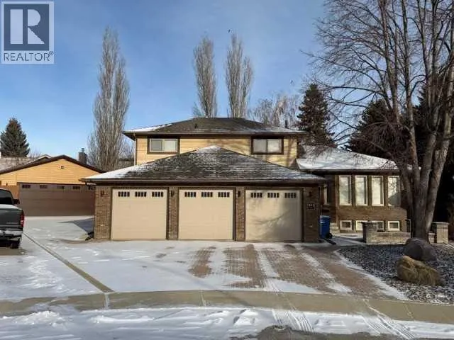 421 Sherwood Place W, Lethbridge, Alberta T1K6E5