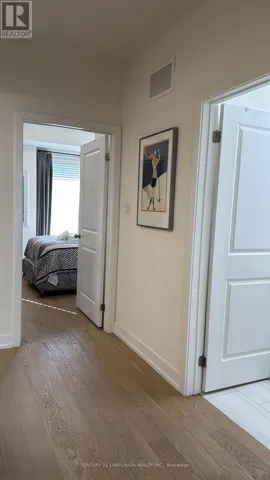 2 ND FLOOR - 116 WILLIAM DUNCAN ROAD, Toronto (Downsview-Roding-CFB), Ontario M3K0C7