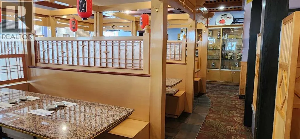 1002, 37 Street SW, Calgary, Alberta T3C1S1