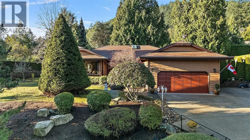 8586 Kingcome Cres, North Saanich, British Columbia V8L5C4