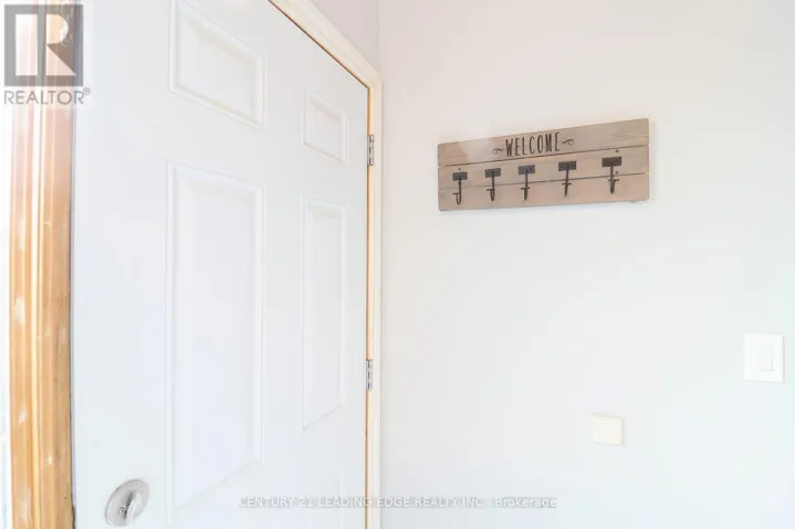 2 - 2 CARLETON PLACE, Brampton (Bramalea West Industrial), Ontario L6T3Z4