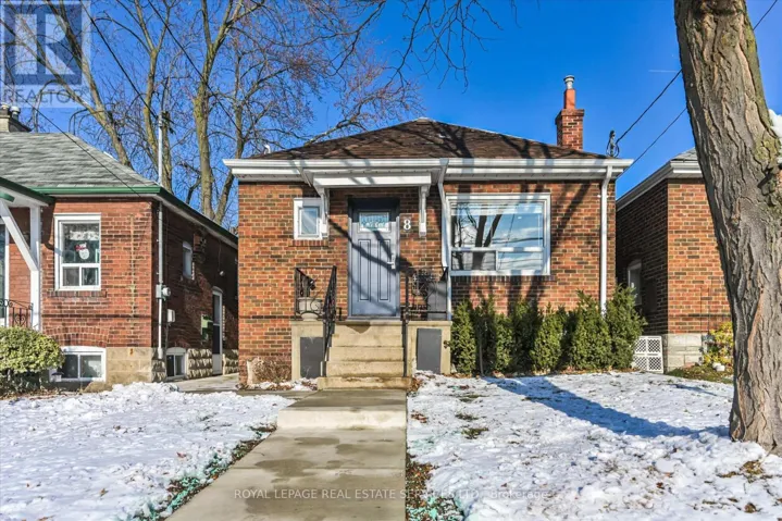 8 PRITCHARD AVENUE, Toronto (Rockcliffe-Smythe), Ontario M6N1T1