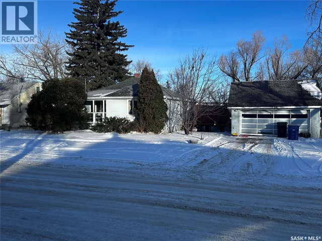 333 5th AVENUE SE, Weyburn, Saskatchewan S4H1Y4