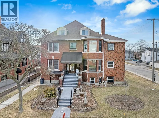 801 VICTORIA AVENUE, Windsor, Ontario N9A4N5