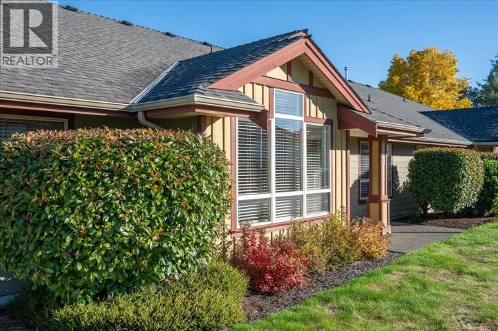 703 261 Mills St, Parksville, British Columbia V9P2N5