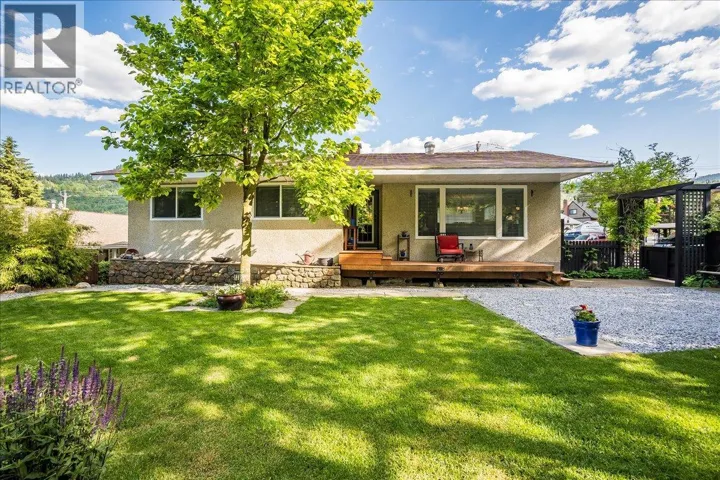 407 Willow Drive, Warfield, British Columbia V1R2M9