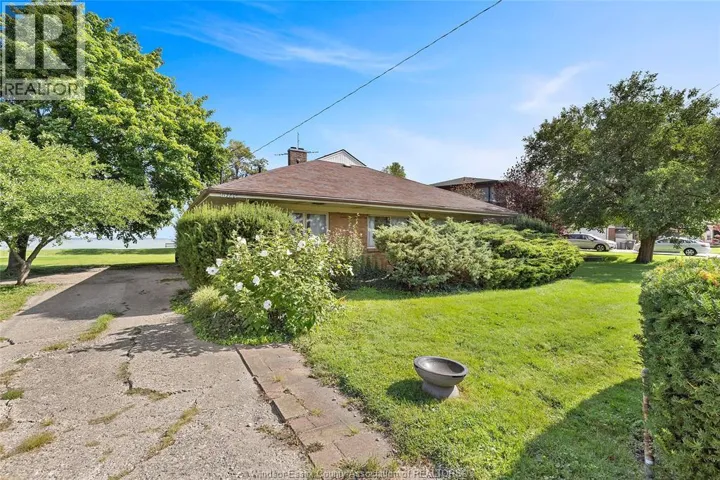 11280 RIVERSIDE DRIVE East, Windsor, Ontario N8P1A4