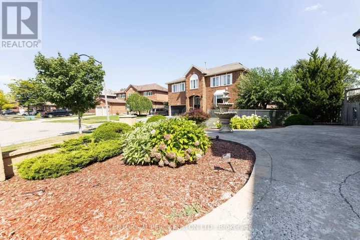 23 LEAH CRESCENT, Ajax (Central West), Ontario L1T3J2