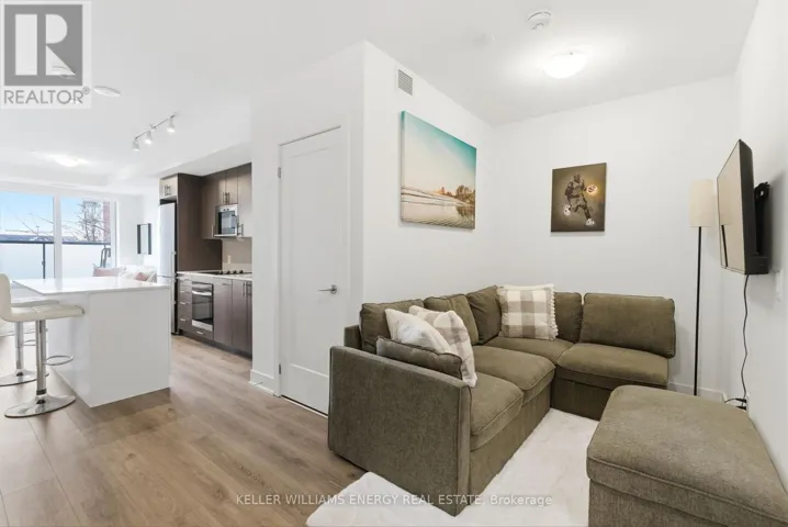 211 - 2545 SIMCOE STREET N, Oshawa (Windfields), Ontario L1L0W3