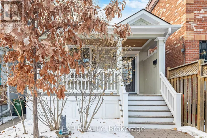B - 402 WOODFIELD ROAD, Toronto (Greenwood-Coxwell), Ontario M4L2X1