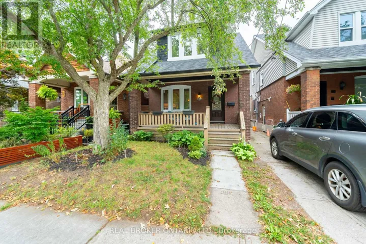 110 WESTLAKE AVENUE, Toronto (East End-Danforth), Ontario M4C4R4