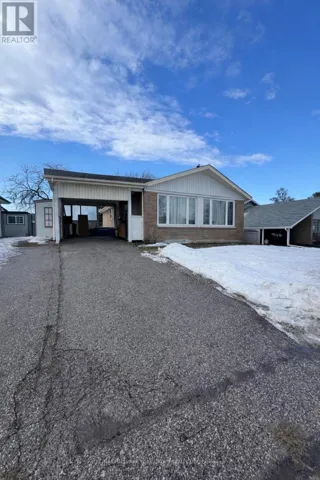 LOWER UNIT - 856 KROSNO BOULEVARD, Pickering (Bay Ridges), Ontario L1W1H3