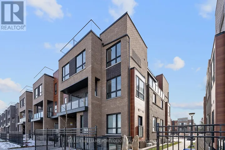 3 - 16 LYTHAM GREEN CIRCLE, Newmarket (Glenway Estates), Ontario L3Y0H3