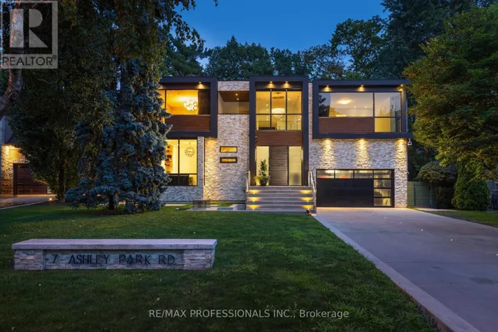 7 ASHLEY PARK ROAD, Toronto (Edenbridge-Humber Valley), Ontario M9A4C9