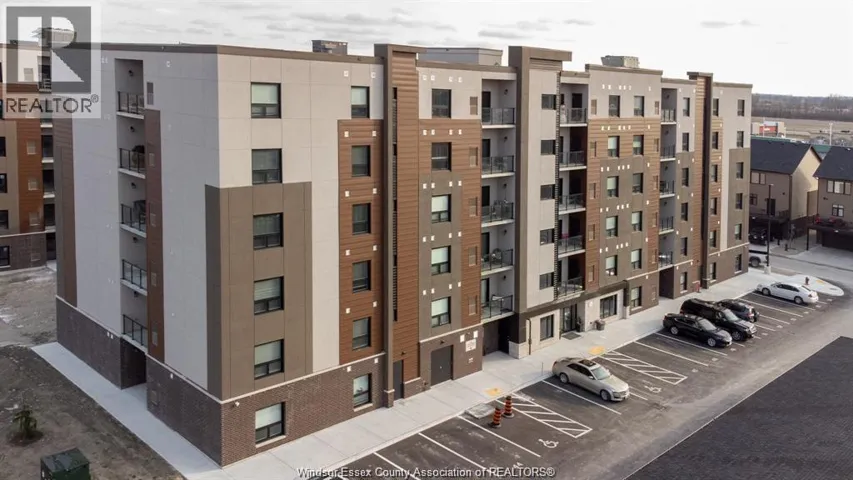 728 BROWNSTONE DRIVE Unit# 107, Tecumseh, Ontario N9K0C4