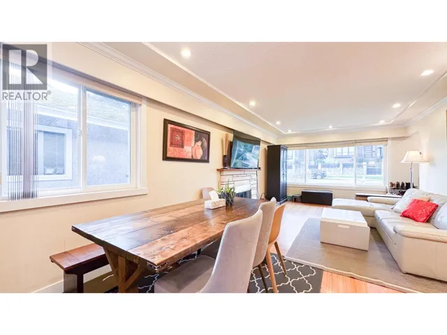 56 WARWICK AVENUE, Burnaby, British Columbia V5B3X3