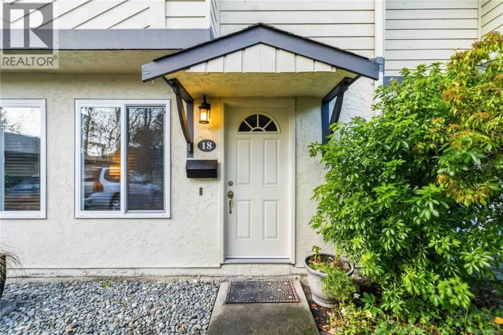 18 1741 McKenzie Ave, Saanich, British Columbia V8N1A6