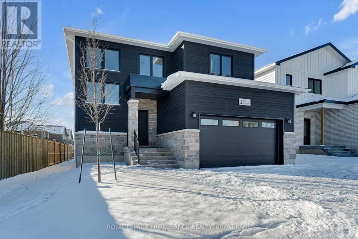 2 PARK CRESCENT, Loyalist (Amherstview), Ontario K7N0C2