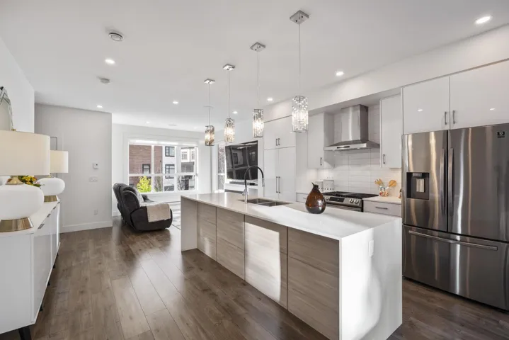 41 7177 194A STREET, Surrey, British Columbia V4N1N3