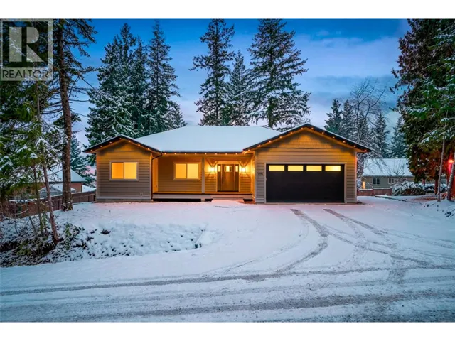3682 Braelyn Road, Tappen, British Columbia V0E2X1