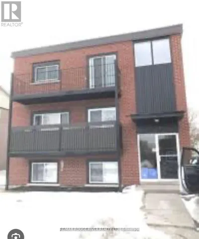 2 - 14 FRANK STREET, Clarington (Bowmanville), Ontario L1C2J4