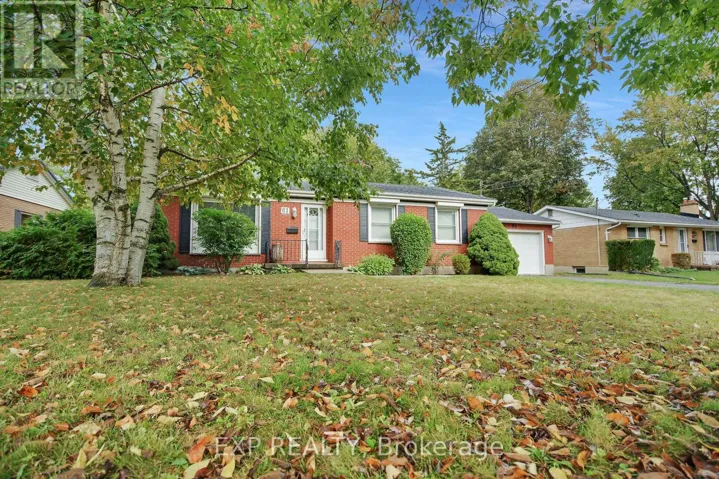 61 LARKSPUR CRESCENT, London North (North P), Ontario N6H3R1