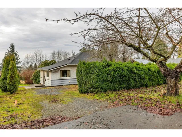 32828 12 AVENUE, Mission, British Columbia V2V2M6