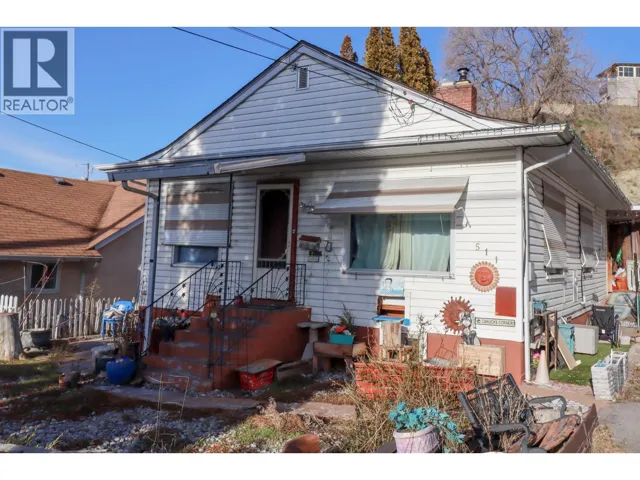 511 Wade Avenue E, Penticton, British Columbia V2A1T2