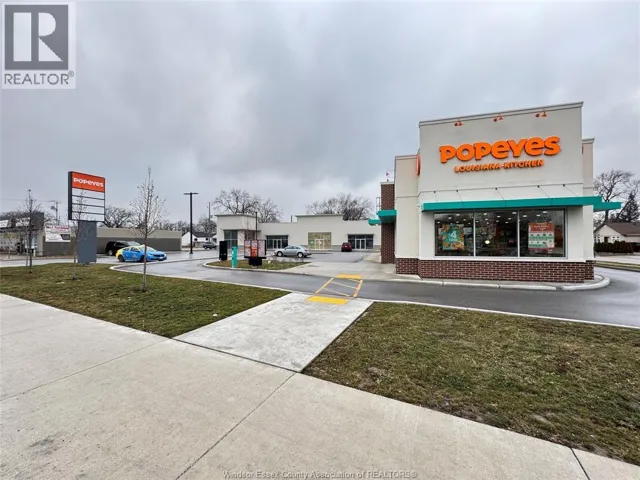 5188 TECUMSEH ROAD East, Windsor, Ontario N8T1C3