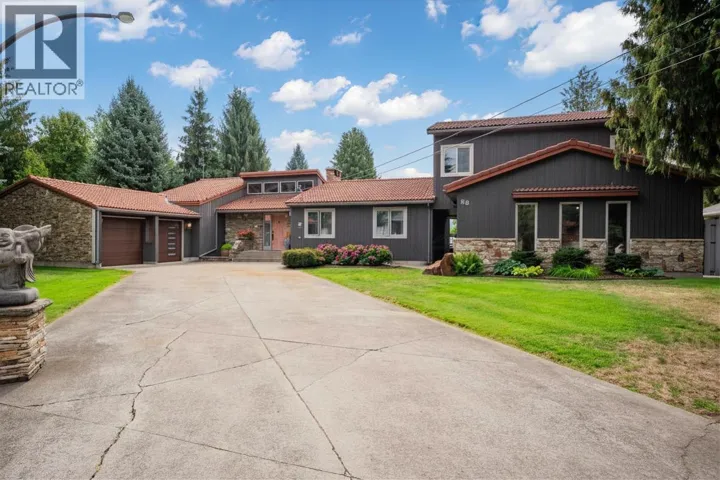 25 Wilson Road, Christina Lake, British Columbia V0H1E0