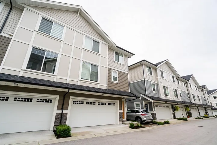 59 19501 74 AVENUE, Surrey, British Columbia V4N6V7