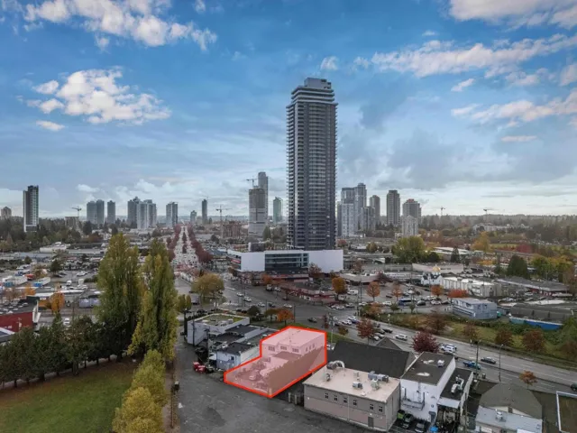 13585 KING GEORGE BOULEVARD, Surrey, British Columbia V3T2V1