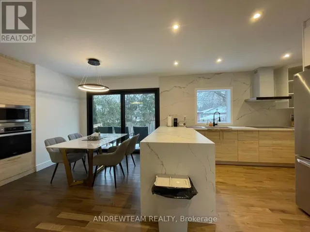MAIN FLOOR - 382 LYNETT CRESCENT, Richmond Hill (Crosby), Ontario L4C2V5