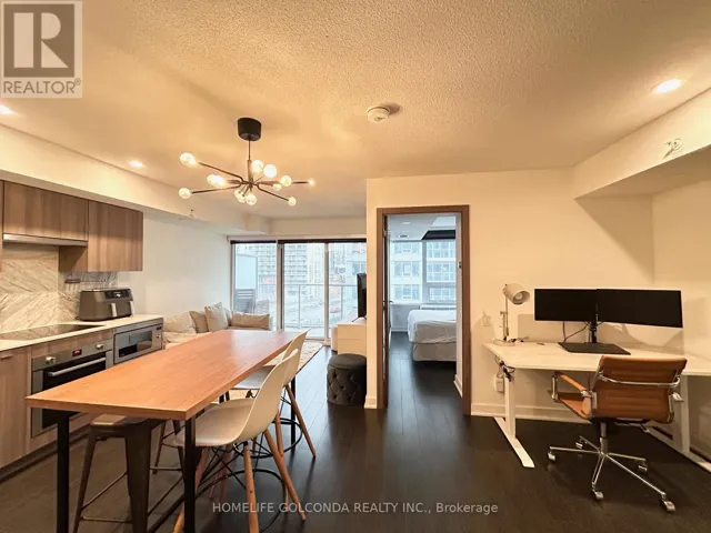 910 - 19 BATHURST STREET, Toronto (Waterfront Communities), Ontario M5V0N2