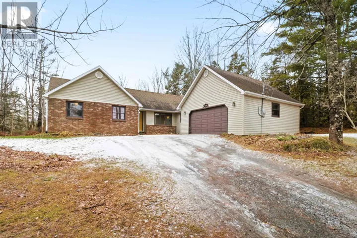 44 Lakewood Drive Extension, Brooklyn, Nova Scotia B0N2A0