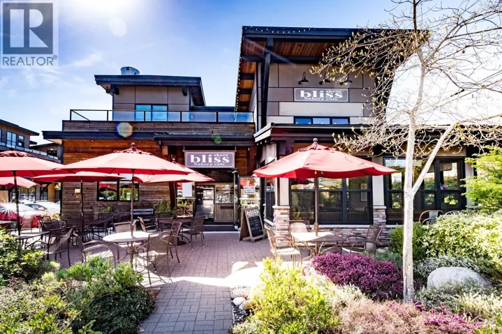 102 1001 GIBSONS WAY, Gibsons, British Columbia V0N1V7