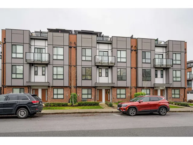 15 19760 55 AVENUE, Langley, British Columbia V3A3W9