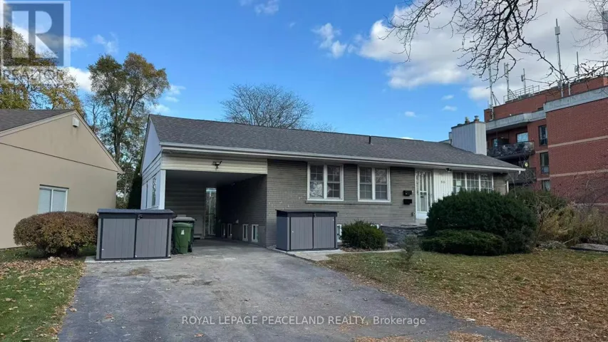 B - 66 PAPERBIRCH DRIVE, Toronto (Banbury-Don Mills), Ontario M3C2E7