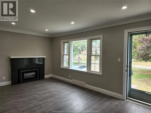 4221 KENNEDY DRIVE East, Windsor, Ontario N9G1Y1