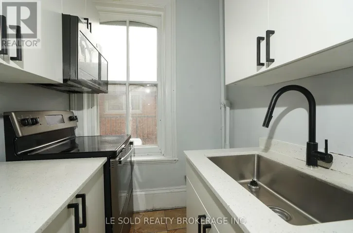 UNIT 4 - 53 MCCLARY AVENUE, London South (South A), Ontario N6C1P6