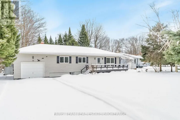 19 WAKUNDA CRESCENT, Tiny, Ontario L9M0B2