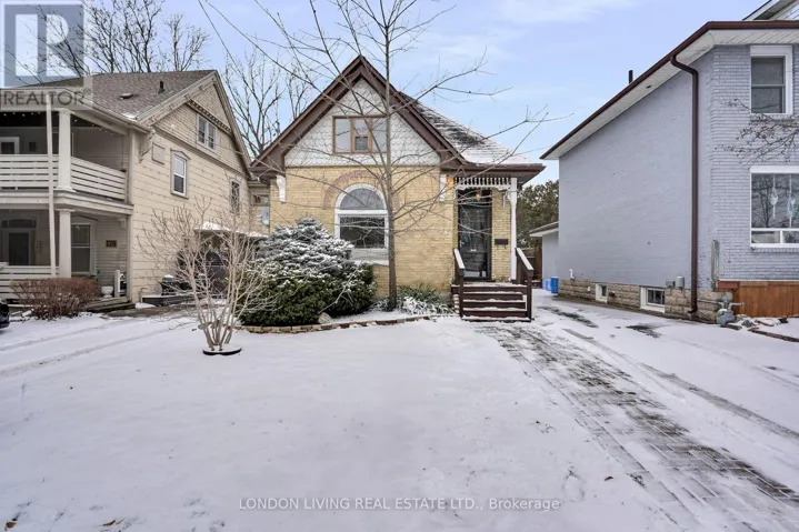 182 BRISCOE STREET E, London South (South F), Ontario N6C1X3