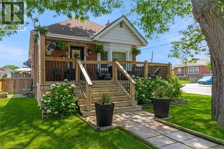 97 BELL Avenue, Hamilton, Ontario L8K3E2