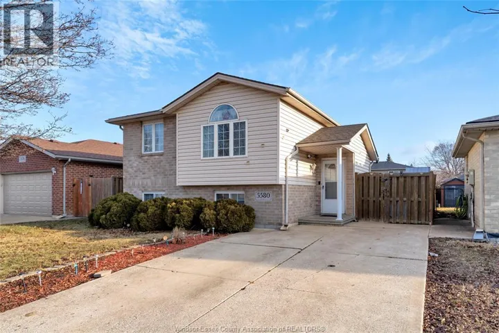 3580 KLONDIKE AVENUE, Windsor, Ontario N8W5T2