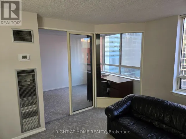 1802 - 633 BAY STREET, Toronto (Bay Street Corridor), Ontario M5G2G4