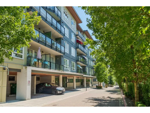 410 13919 FRASER HIGHWAY, Surrey, British Columbia V3T4E6