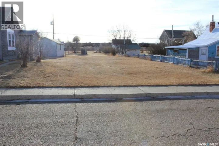 274 2nd AVENUE E, Shaunavon, Saskatchewan S0N2M0