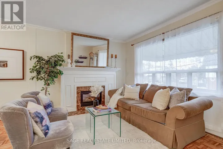 13 PATTERSON AVENUE, Toronto (Oakridge), Ontario M1L3Y1