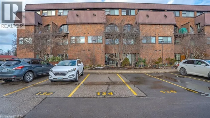 36 HAYHURST Road Unit# 136, Brantford, Ontario N3R6Y9